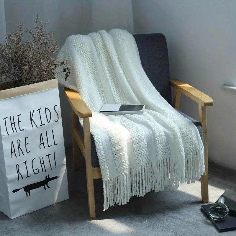 1pc Soft & Cozy Textured Throw Blanket - Vintage Decorative Knitted Design for Couch, Bed, Farmhouse & Home Decor - Perfect for Snuggling Up on Chilly Nights