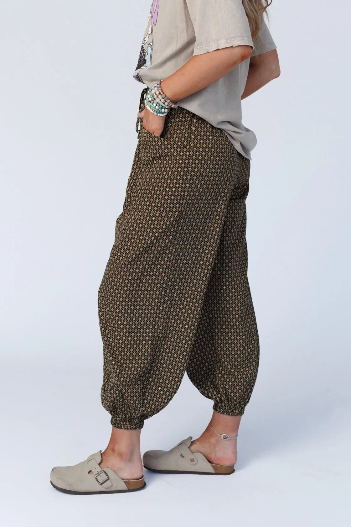 Honeycomb Geo Print Pants - Olive