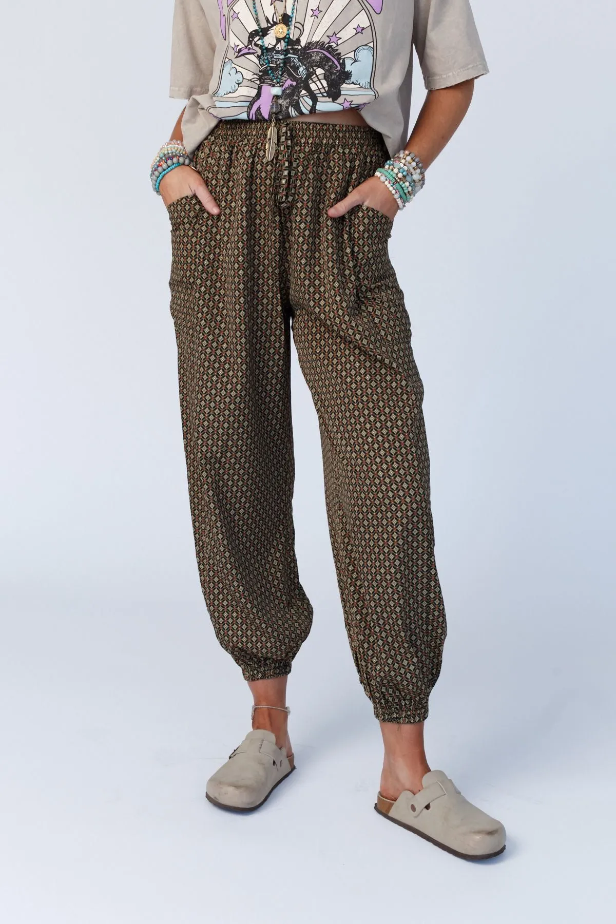 Honeycomb Geo Print Pants - Olive