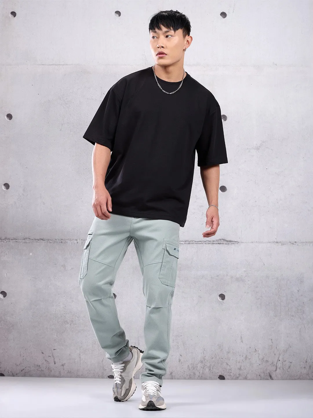 Lazychunks Black Oversize Solid Tshirt For Men.
